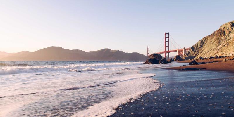 驾驭财富周期:揭秘51财富赢资产配置模型,如何用金融、保险、信托构建安全网